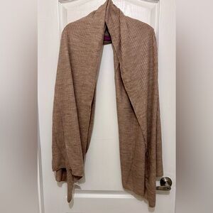 28 x 74 tan ribbed wrap